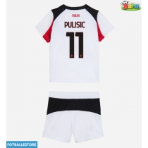 AC Milan Christian Pulisic #11 Bortedraktsett Barn 2025-26 Kortermet (+ Korte bukser)